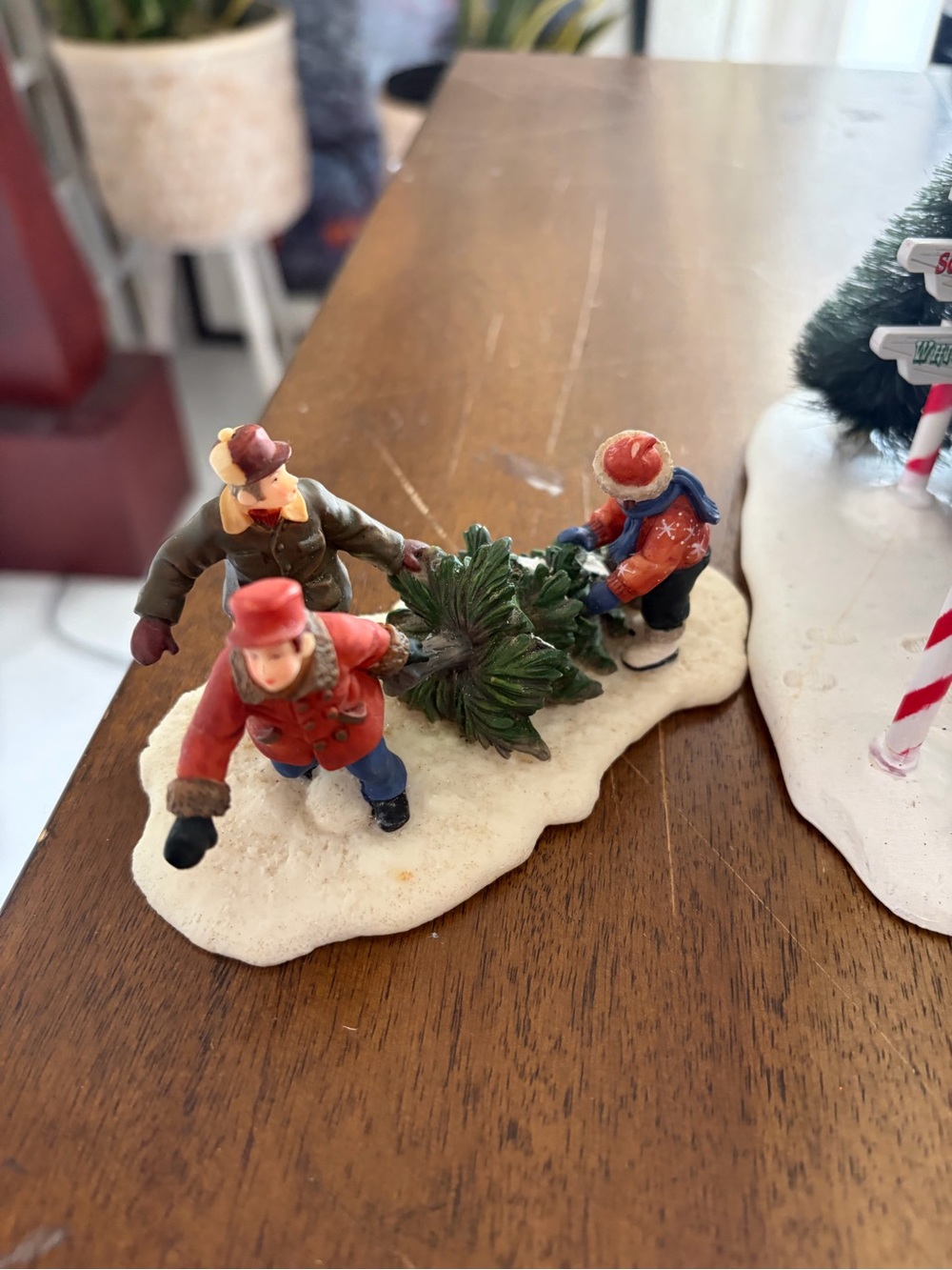 LEMAX Village ST. Nicholas’s Christmas Tree Lot Holiday Accent Decor 2013 #33001 - Picture 4 of 5